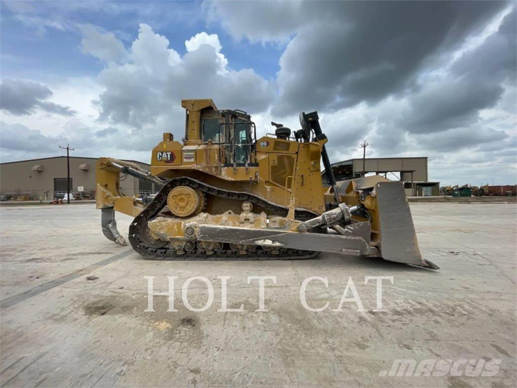 CAT D9 Buldozer sobre oruga