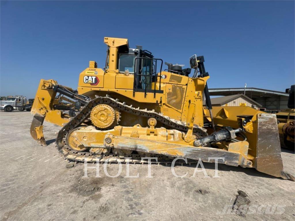CAT D9 Buldozer sobre oruga