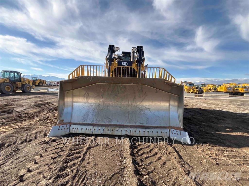 CAT D9 SU Buldozer sobre oruga
