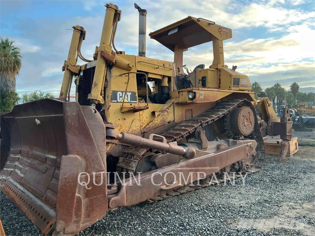 CAT D9L Buldozer sobre oruga