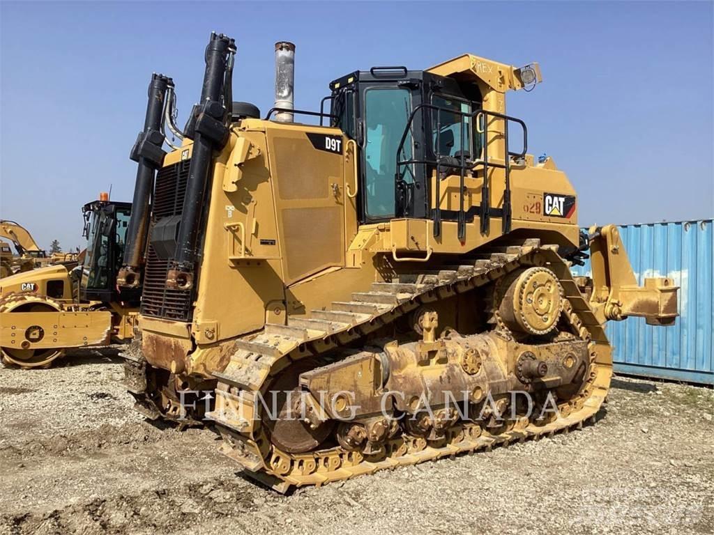 CAT D9T Buldozer sobre oruga