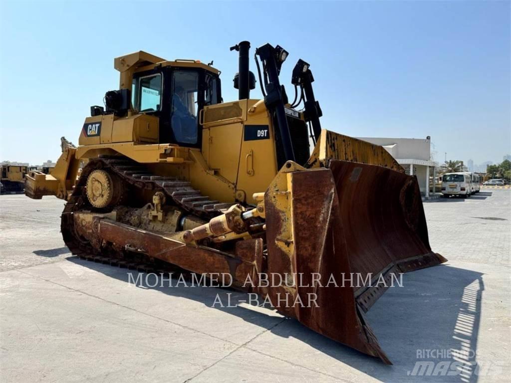 CAT D9T Buldozer sobre oruga