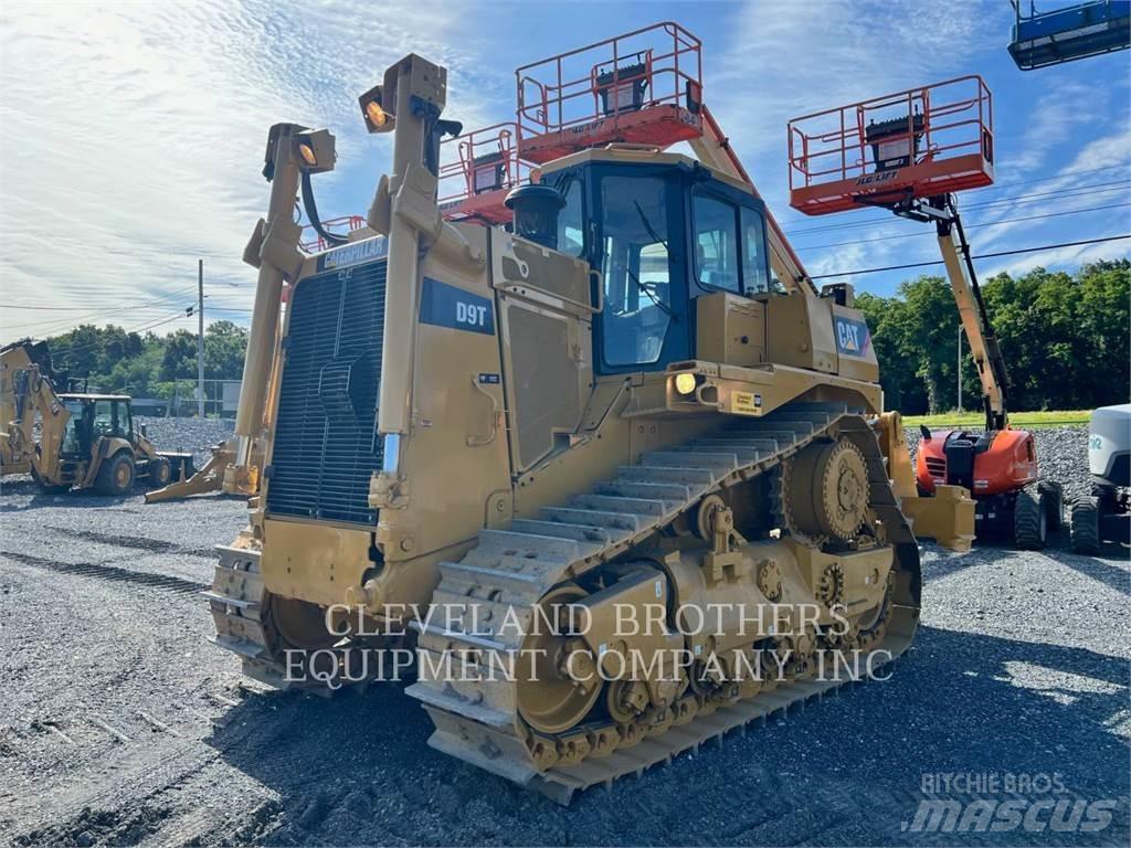 CAT D9T Buldozer sobre oruga