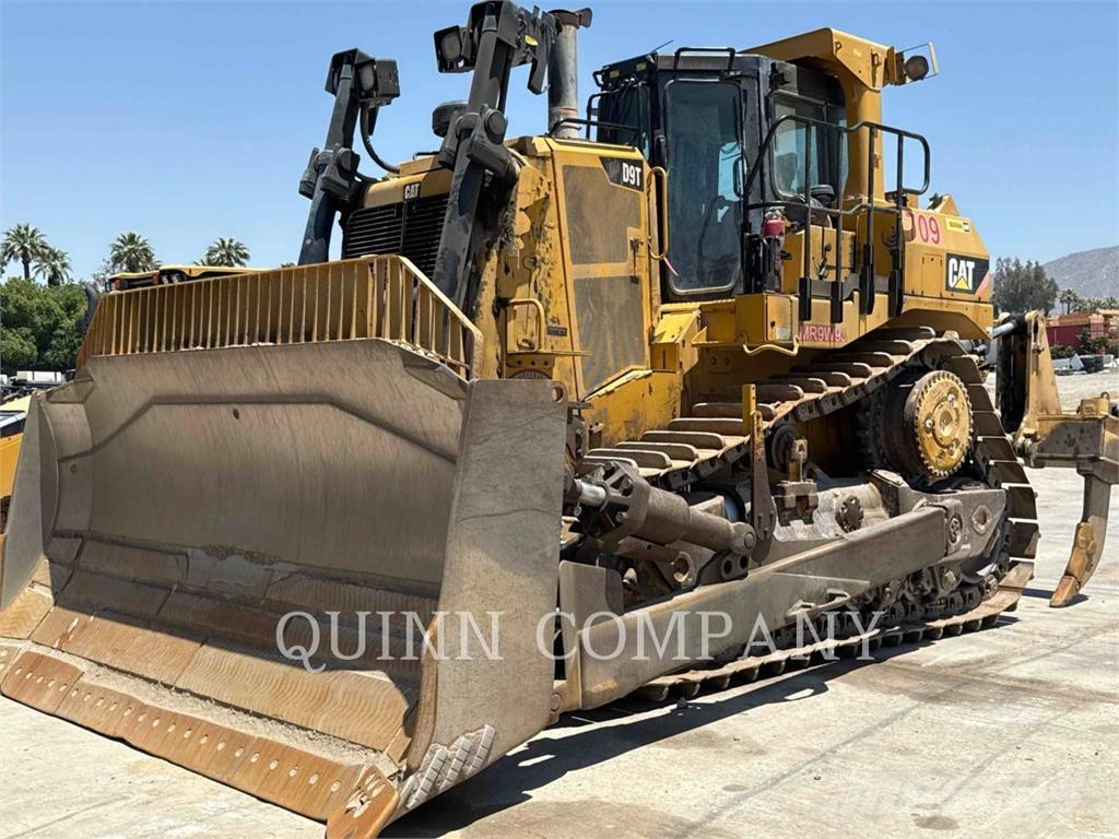 CAT D9T Buldozer sobre oruga