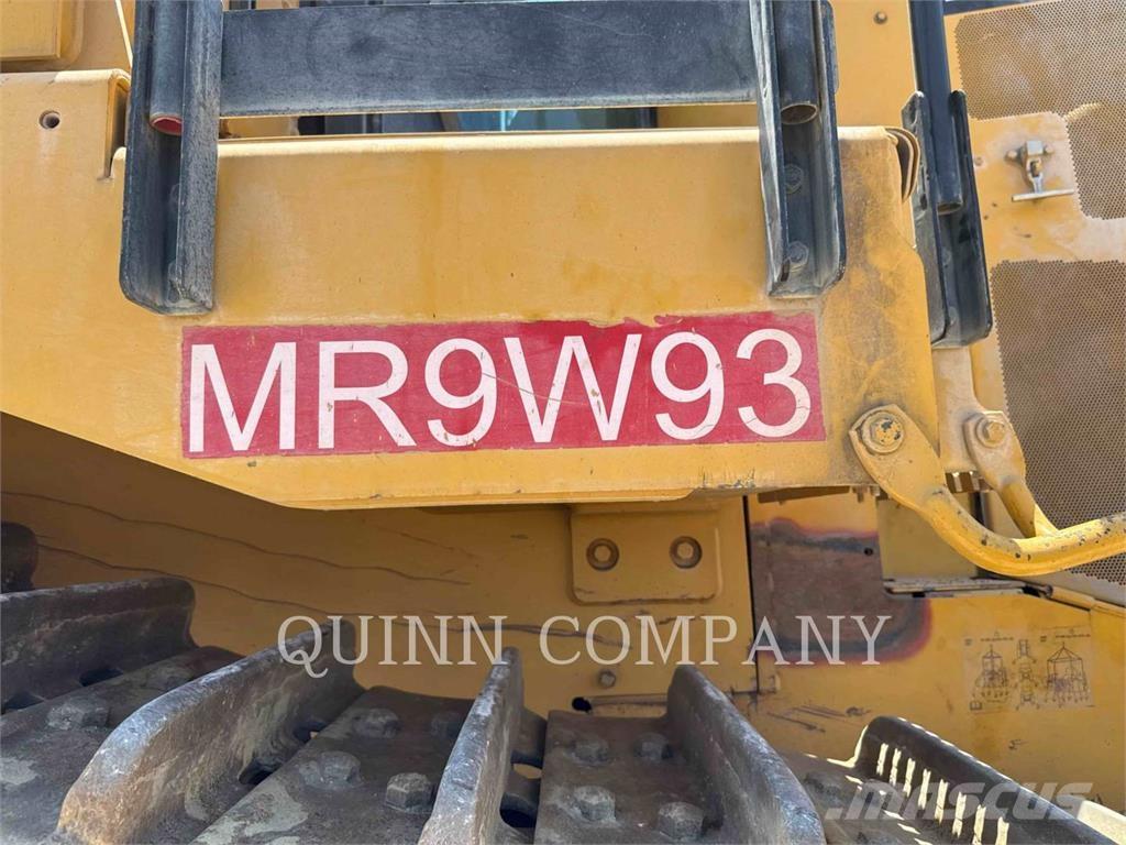 CAT D9T Buldozer sobre oruga