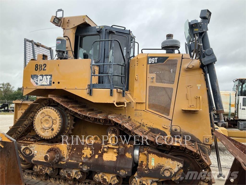 CAT D9T Buldozer sobre oruga