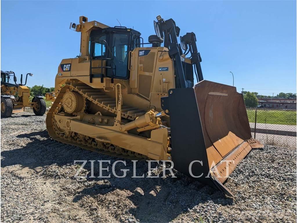 CAT D9T Buldozer sobre oruga