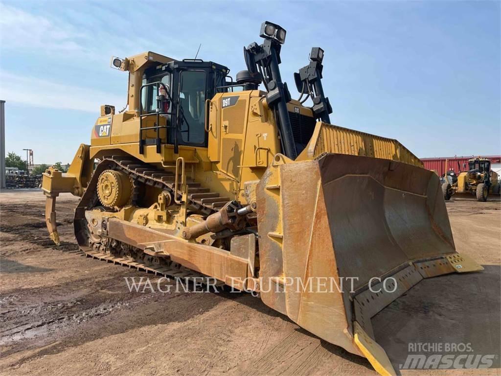 CAT D9T Buldozer sobre oruga