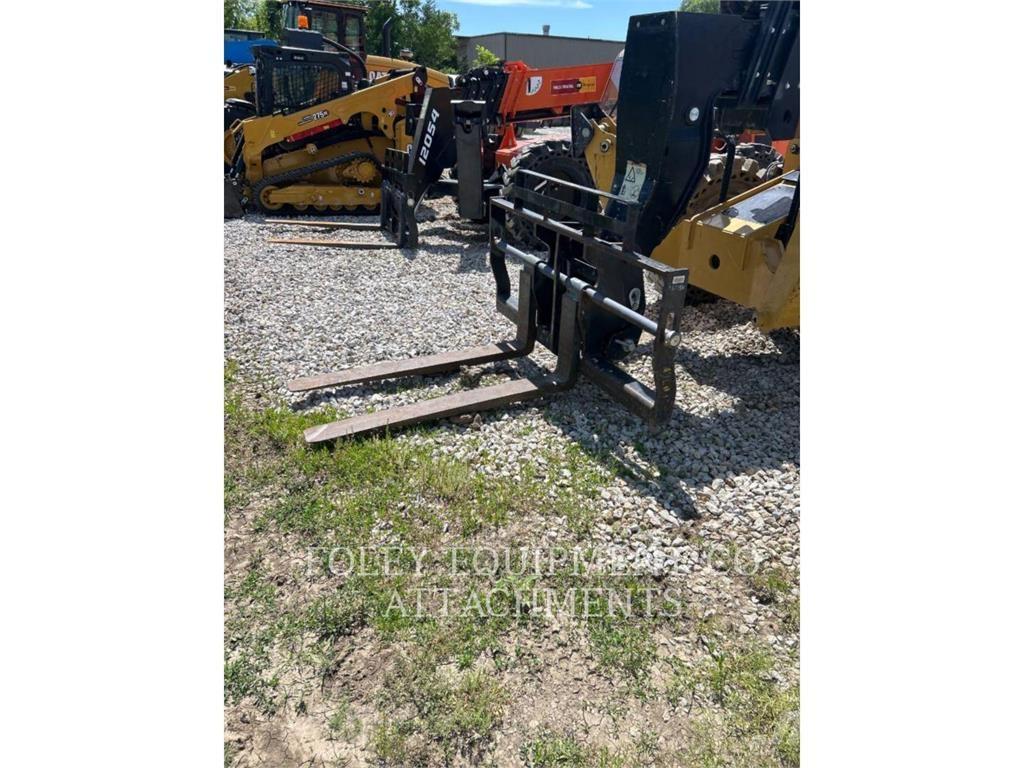 CAT FKTHT60W Carretillas telescópicas