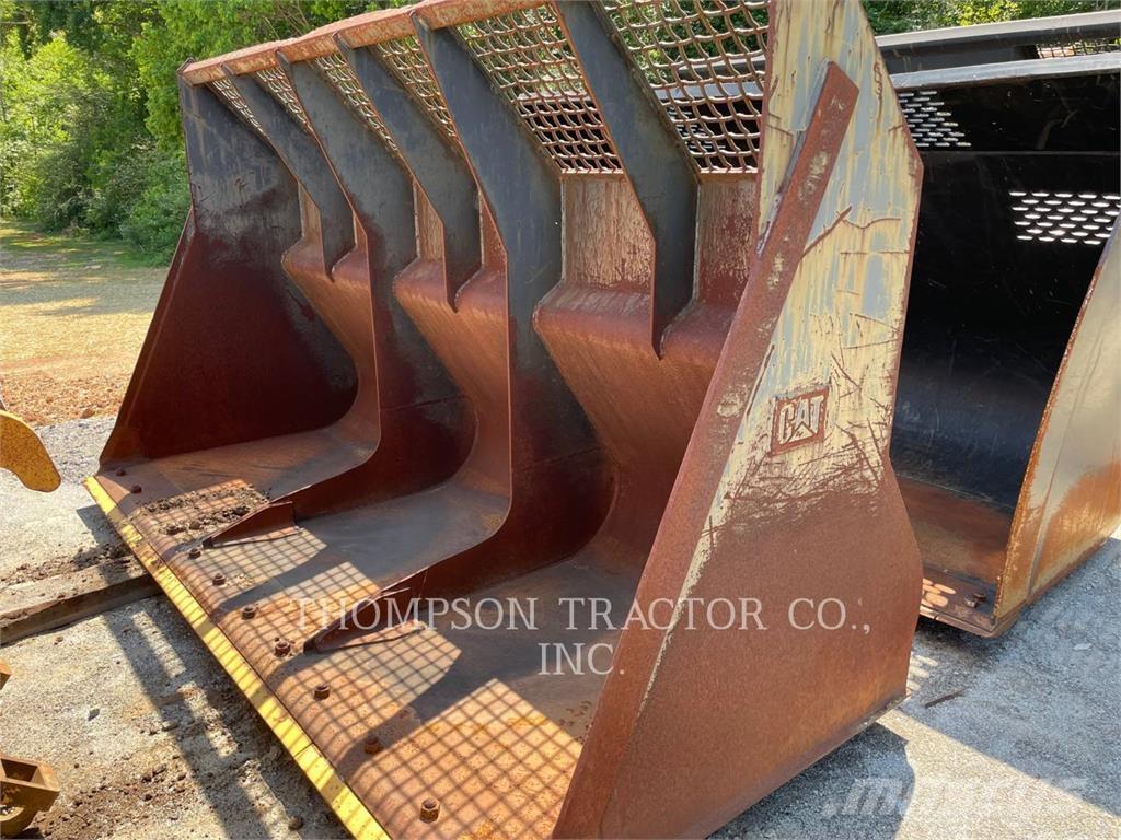 CAT IT38CHIP BUCKET Cucharones