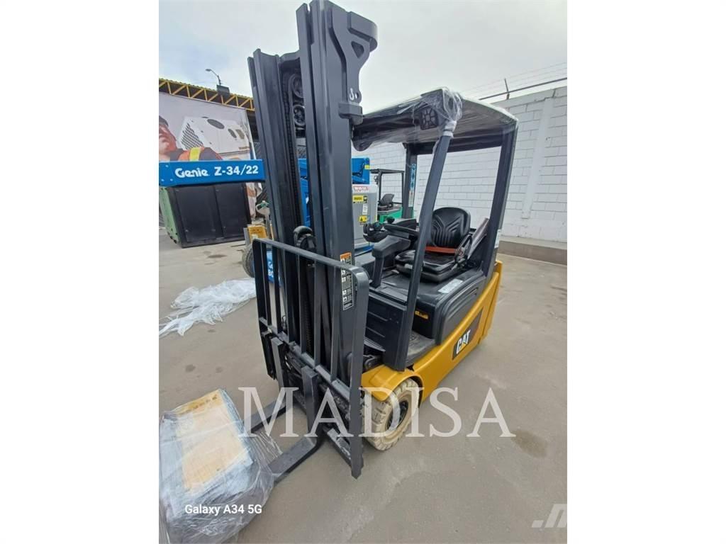 CAT LIFT TRUCKS 2ET3000 Montacargas - otros