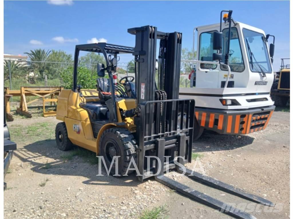 CAT LIFT TRUCKS DP50CNM Camiones diesel