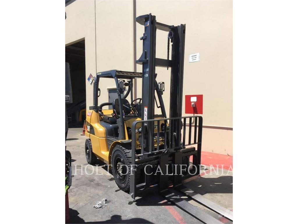 CAT MITSUBISHI DP40N1 Camiones diesel