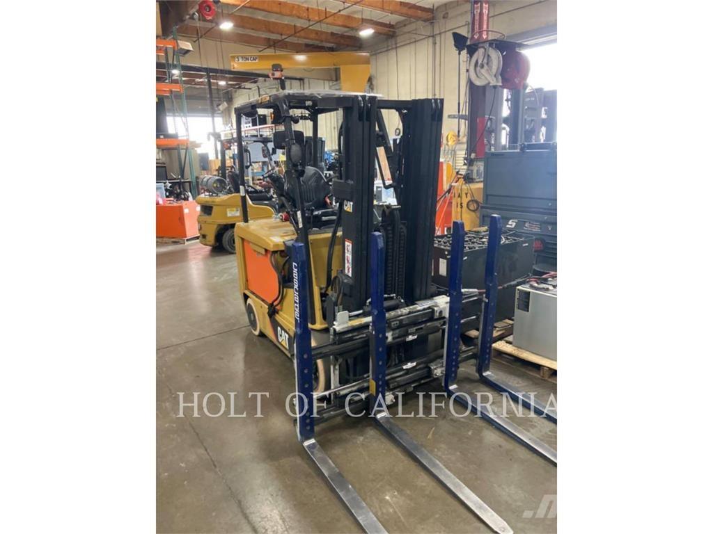 CAT MITSUBISHI EC30N2 Carretillas de horquilla eléctrica