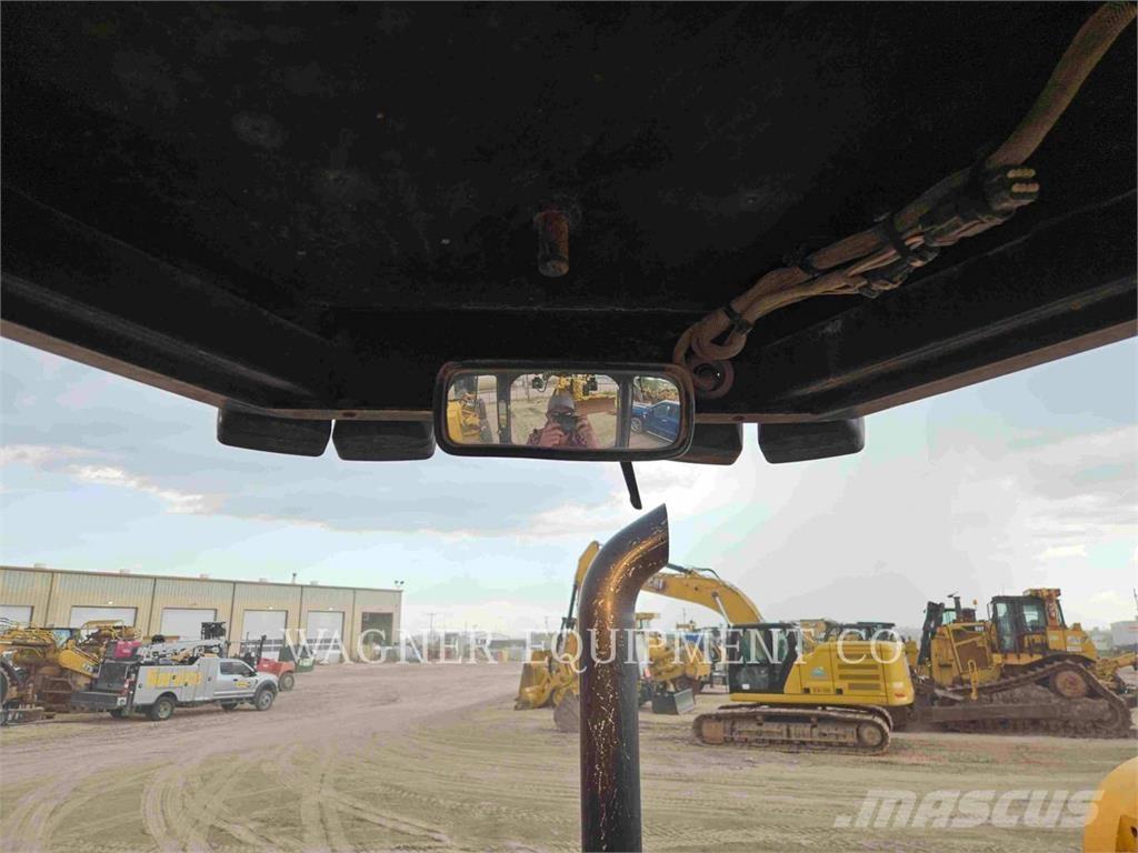 CAT PL61 Buldózers tiendetubos