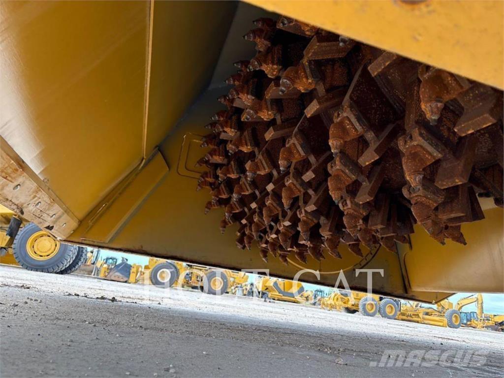 CAT RM400 CAB Recicladoras de asfalto