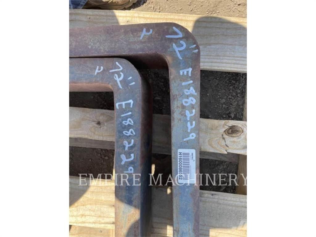 CAT TH TNS72 Horquillas