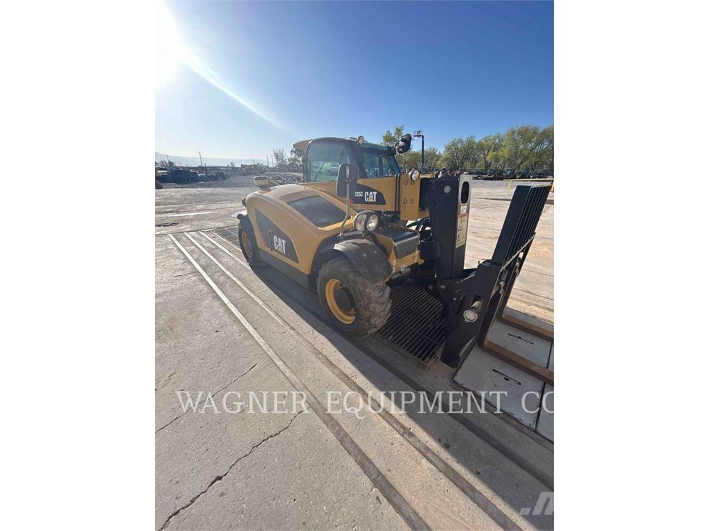 CAT TH255C Carretillas telescópicas