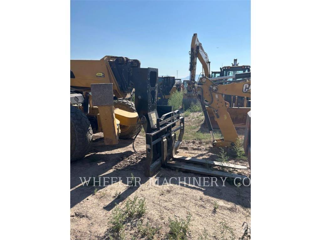 CAT TL1055C CB Carretillas telescópicas