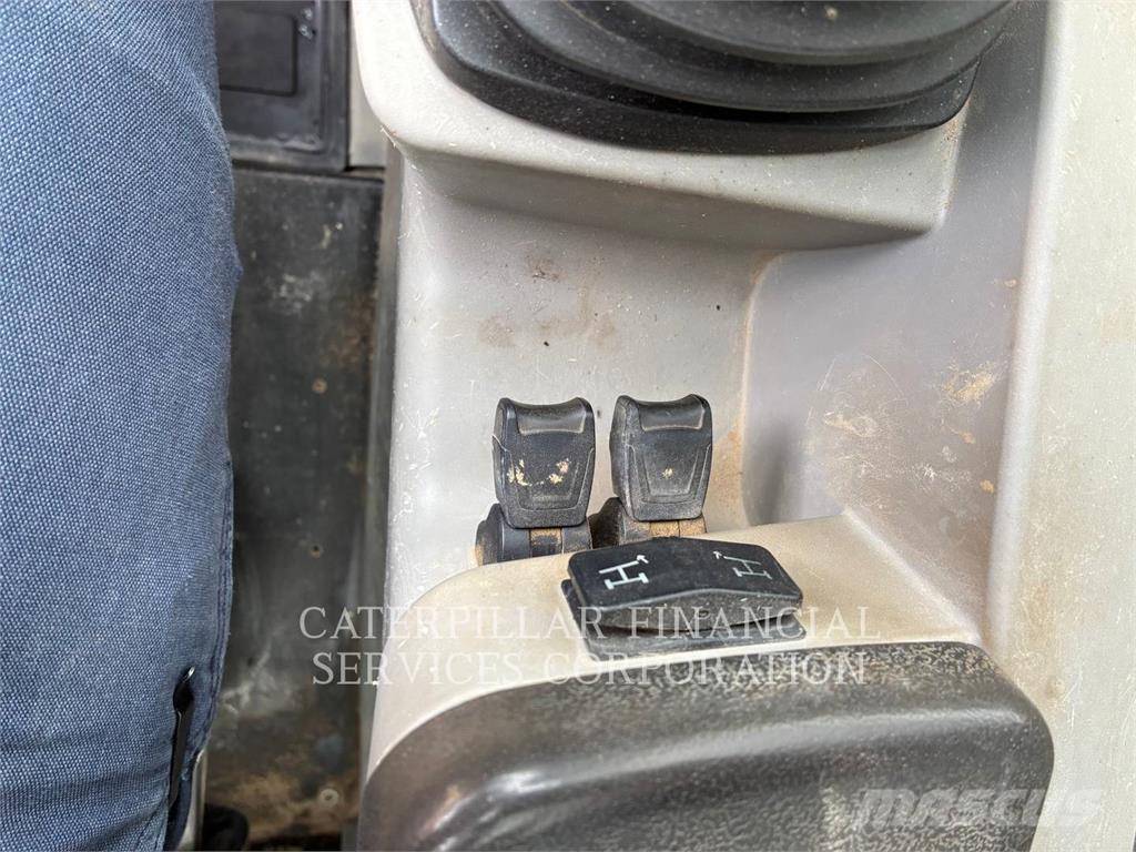 CAT TL1055D Carretillas telescópicas