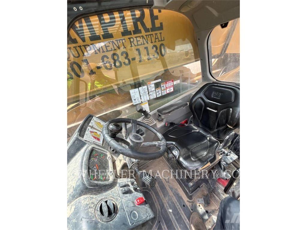 CAT TL1055D CB Carretillas telescópicas