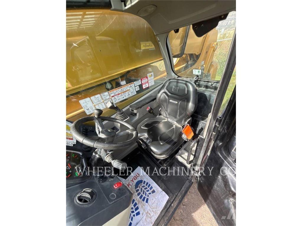 CAT TL1055D CB Carretillas telescópicas