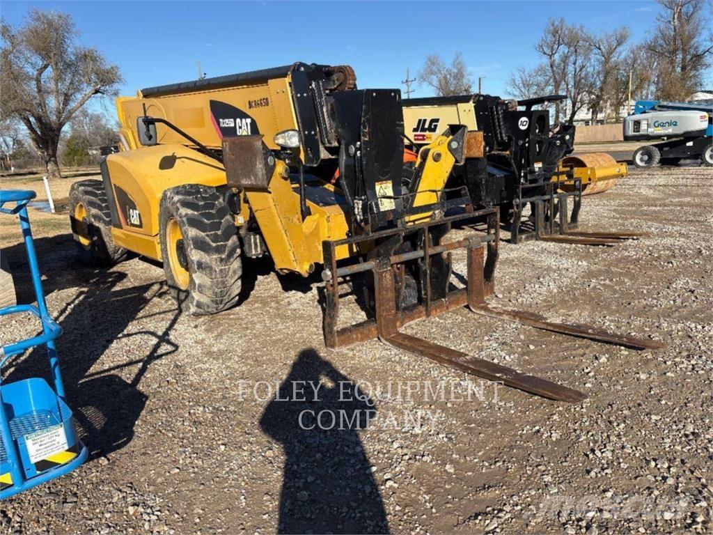 CAT TL1255DC Carretillas telescópicas