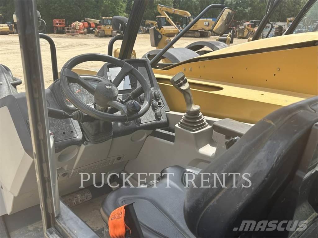 CAT TL642D Carretillas telescópicas