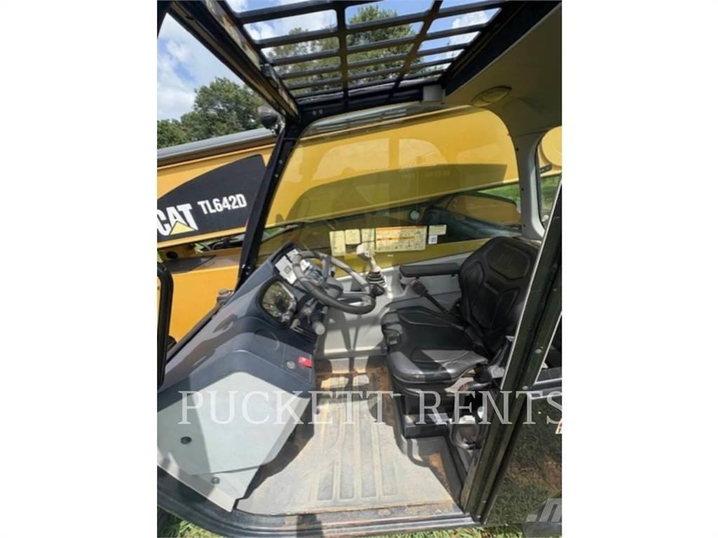 CAT TL642D Carretillas telescópicas