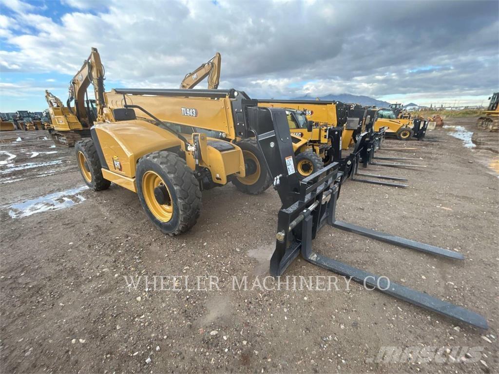 CAT TL943 CB Carretillas telescópicas