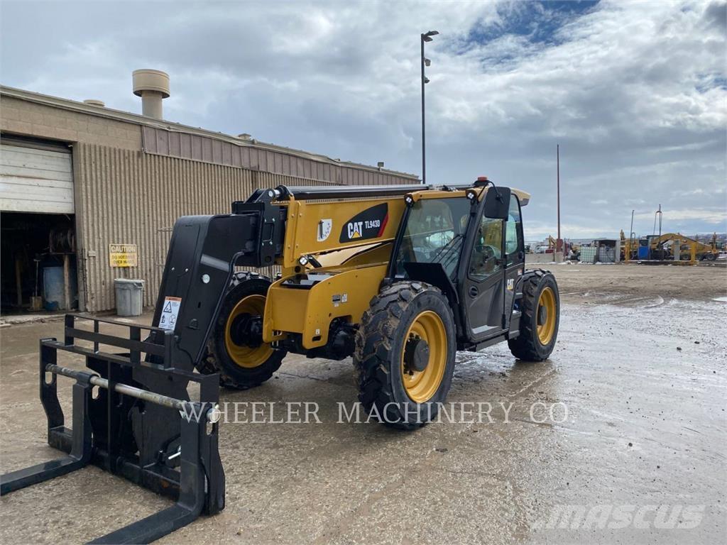 CAT TL943D CB Carretillas telescópicas