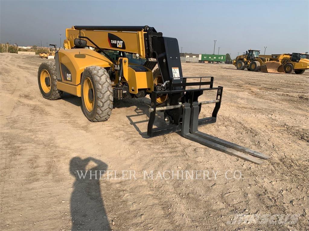 CAT TL943D CB Carretillas telescópicas