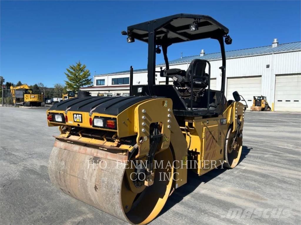  CB7 Compactadoras de suelo