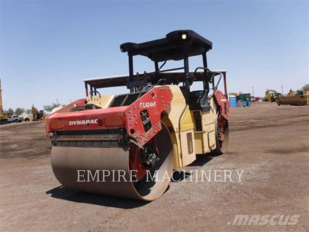 Dynapac CC424HF Rodillos de doble tambor