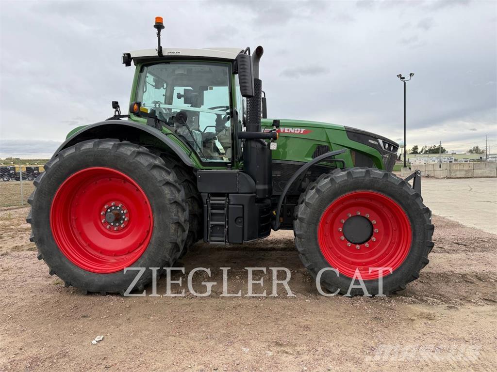 Fendt 933 VARIO Tractores