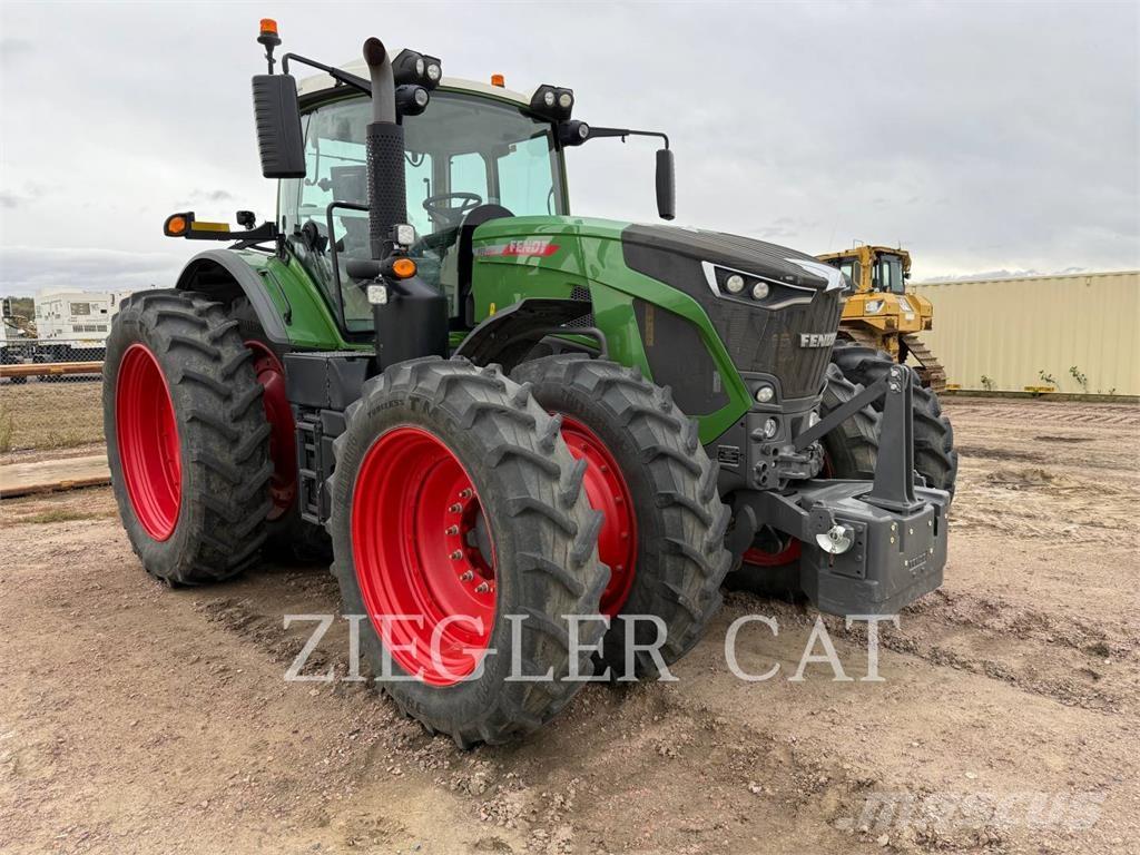 Fendt 933 VARIO Tractores