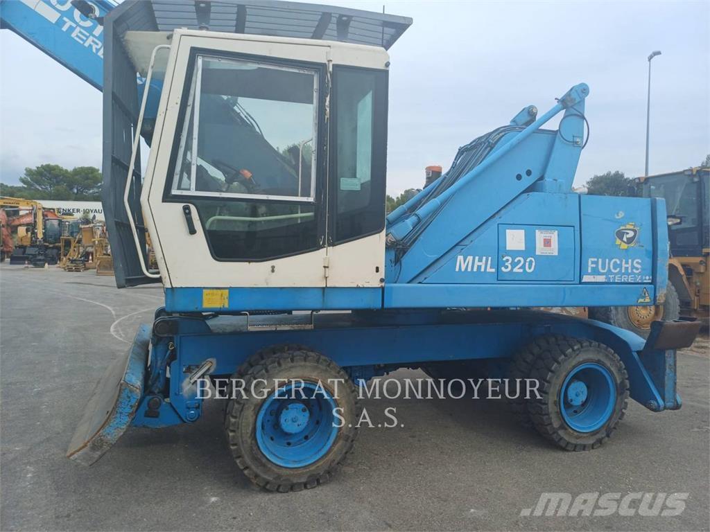 Fuchs MHL320 Excavadoras de ruedas