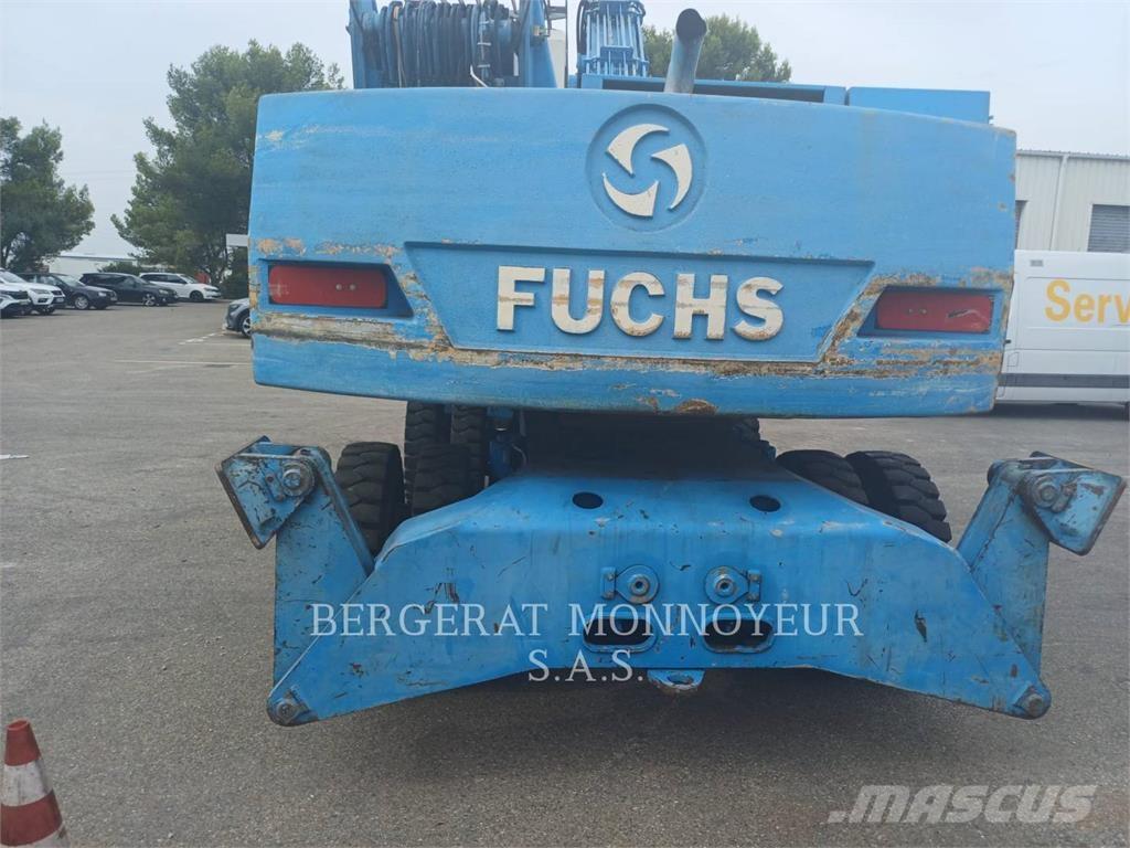 Fuchs MHL320 Excavadoras de ruedas