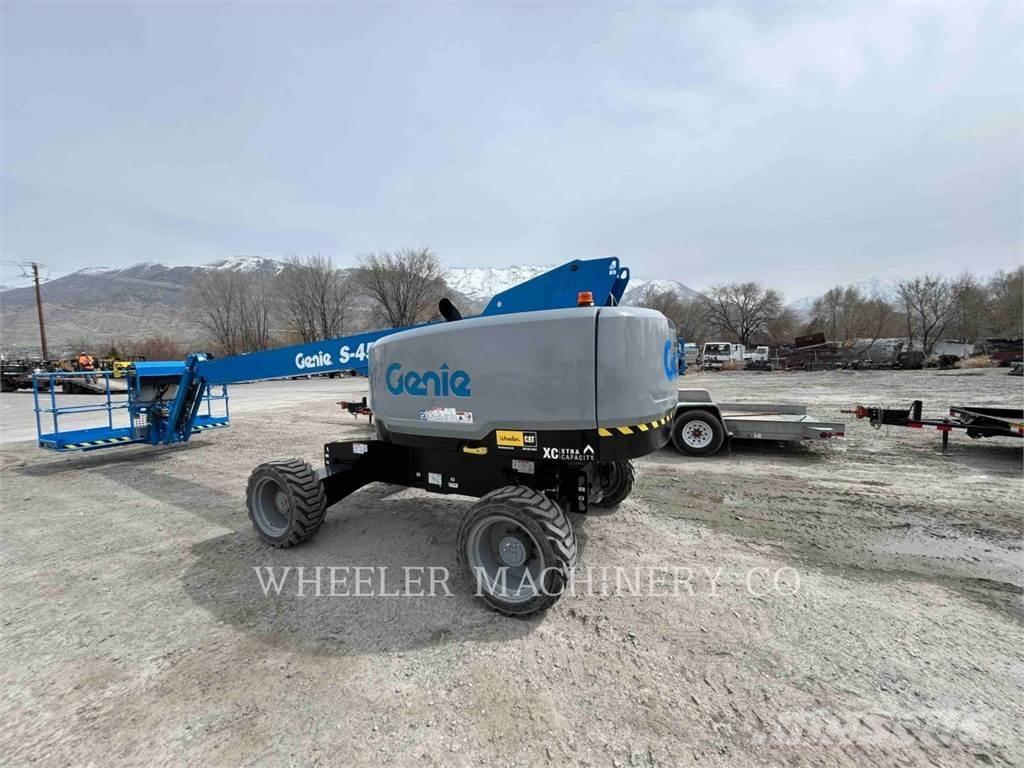 Genie S45XC Plataformas con brazo de elevación manual