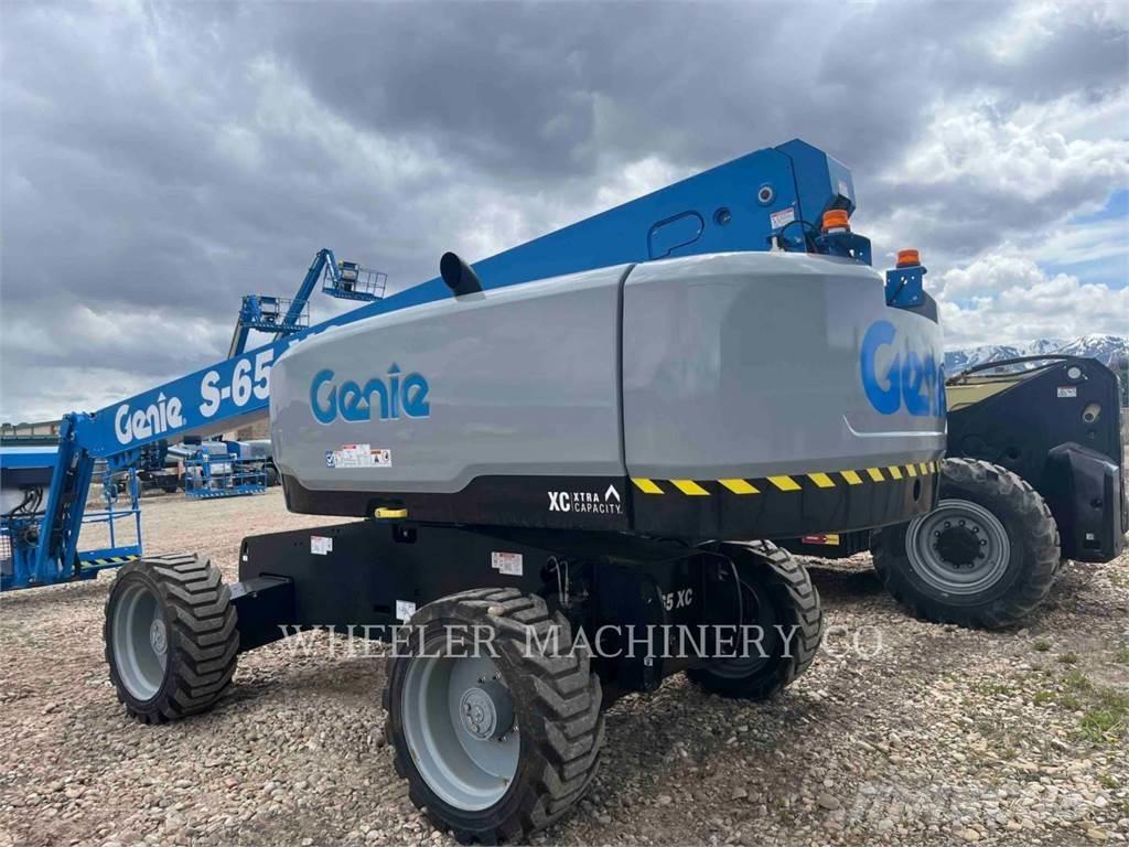 Genie S65XC Plataformas con brazo de elevación manual