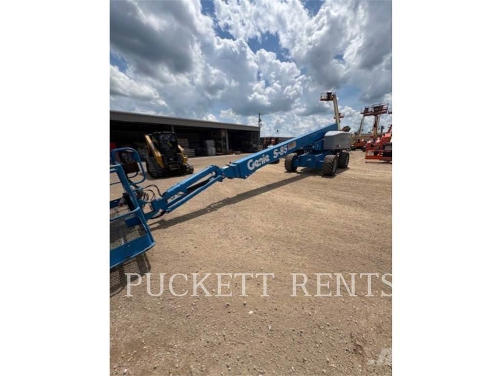 Genie S85X Plataformas con brazo de elevación manual