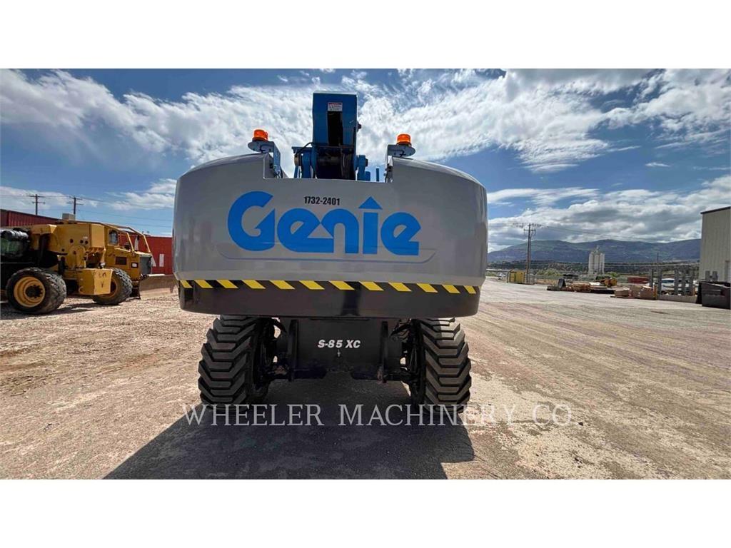 Genie S85XC Plataformas con brazo de elevación manual