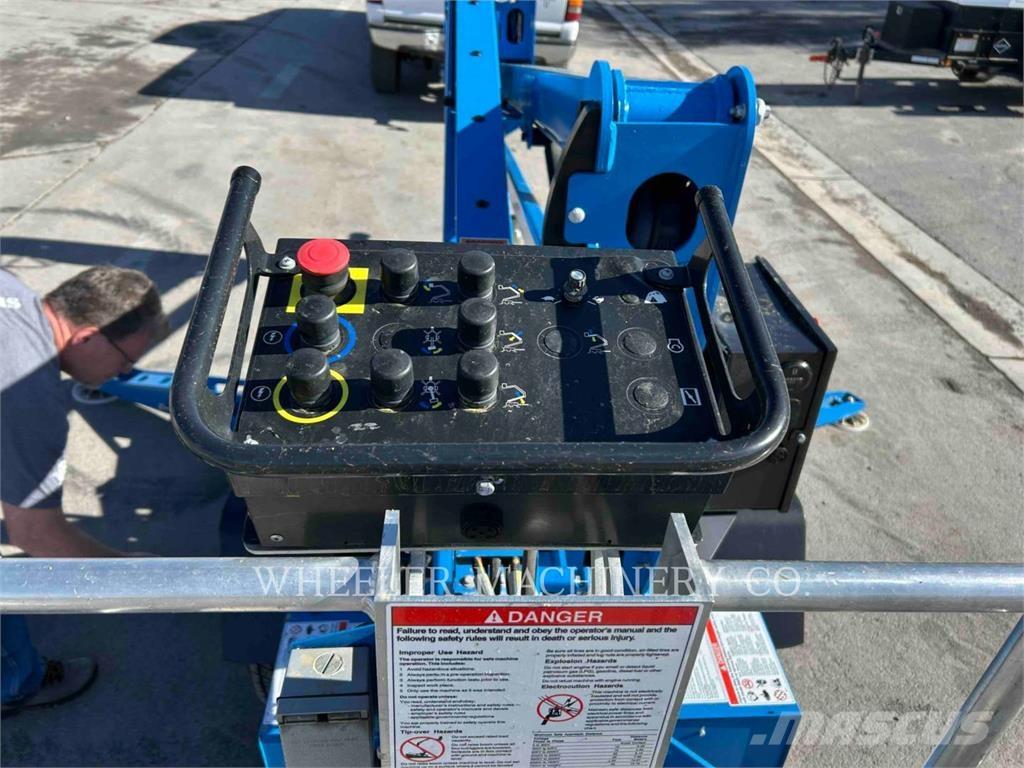 Genie TZ34/20 Plataformas con brazo de elevación manual