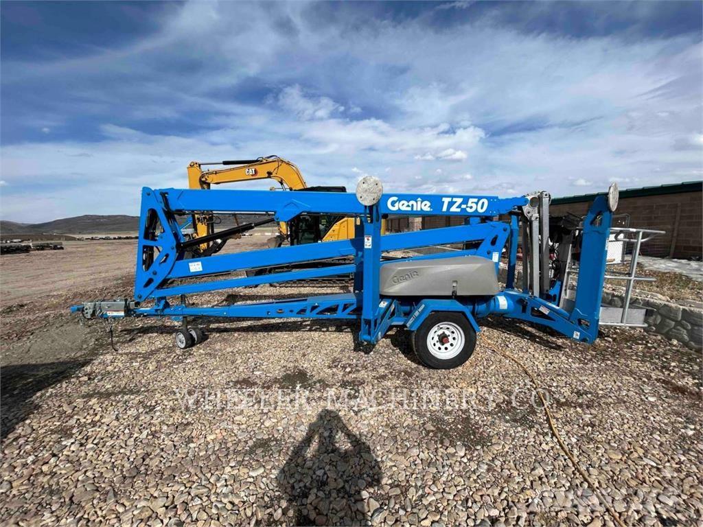 Genie TZ50 Plataformas con brazo de elevación manual