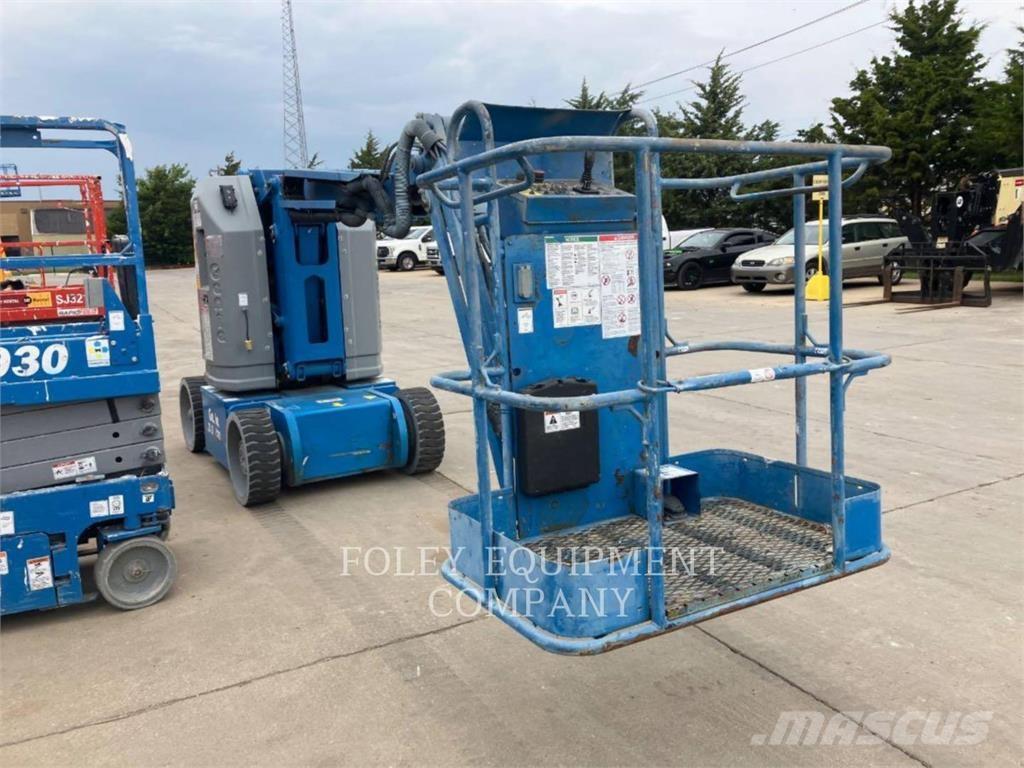 Genie Z30/20N Plataformas con brazo de elevación manual