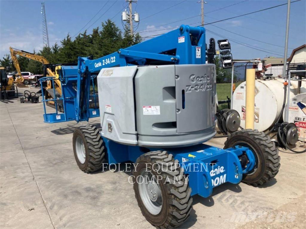 Genie Z34/22G4 Plataformas con brazo de elevación manual