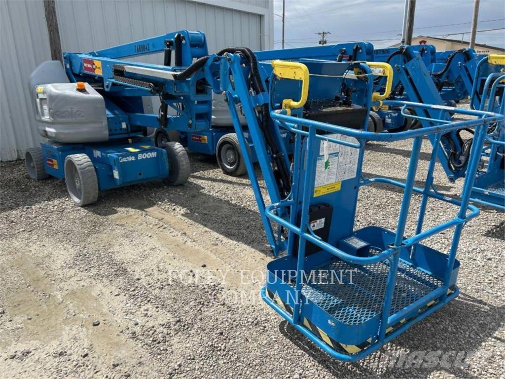 Genie Z40/23NRJ Plataformas con brazo de elevación manual