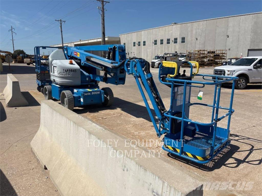 Genie Z40/23NRJ Plataformas con brazo de elevación manual