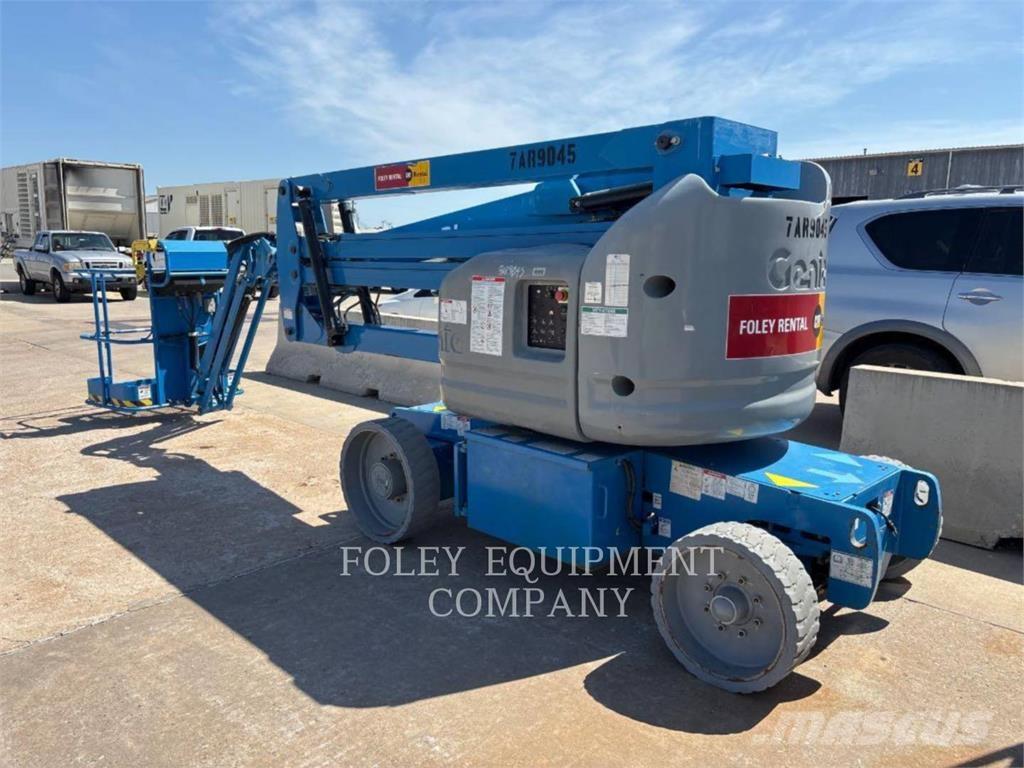 Genie Z40/23NRJ Plataformas con brazo de elevación manual