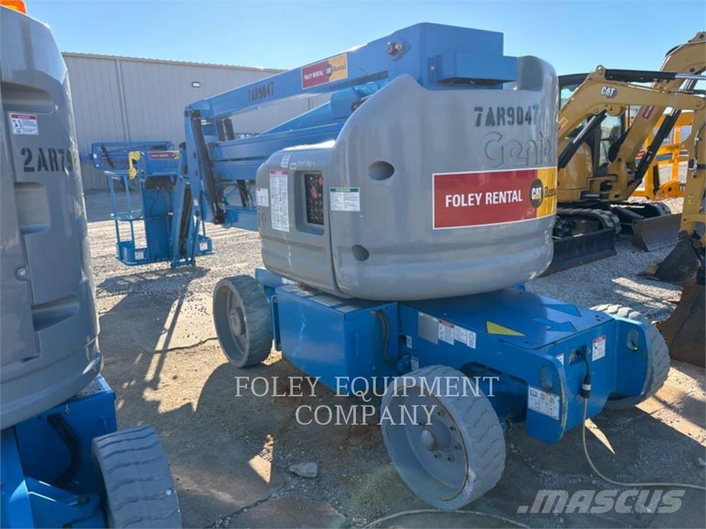 Genie Z40/23NRJ Plataformas con brazo de elevación manual